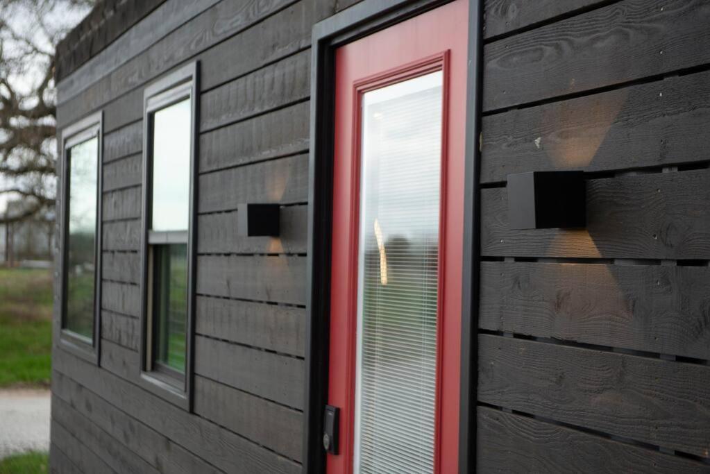 The Merlot House-Container Home 12 Min To Magnolia Bellmead Екстер'єр фото